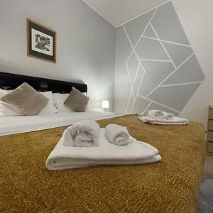 Arena Maroncelli Room2 Guest house