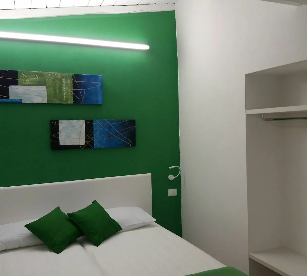Suite Color فيرونا