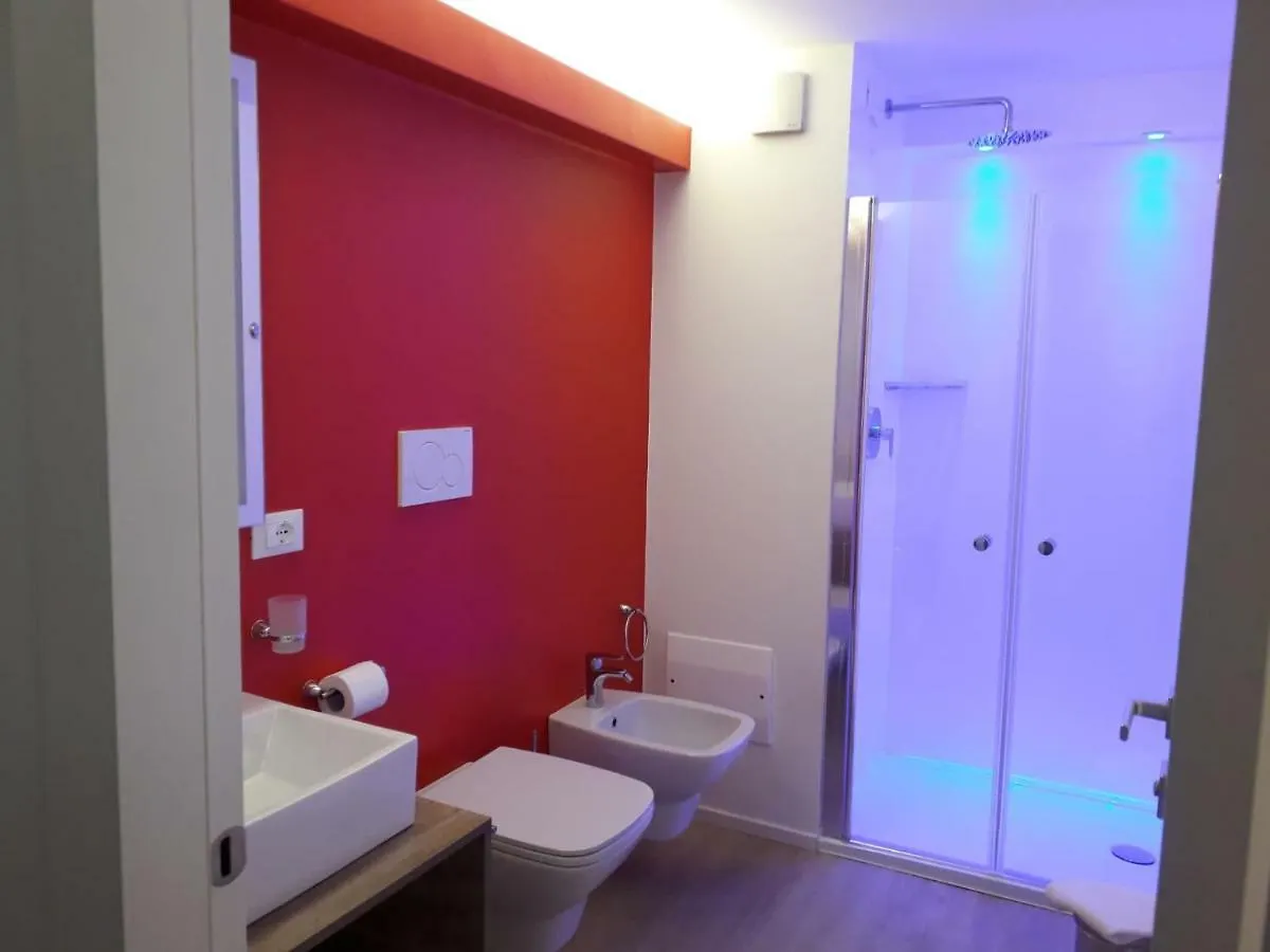 Suite Color فيرونا 3*,  إيطاليا